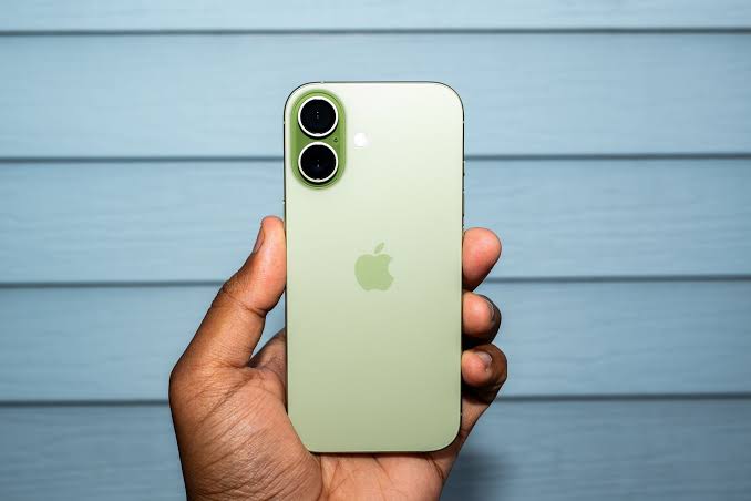 iPhone 17